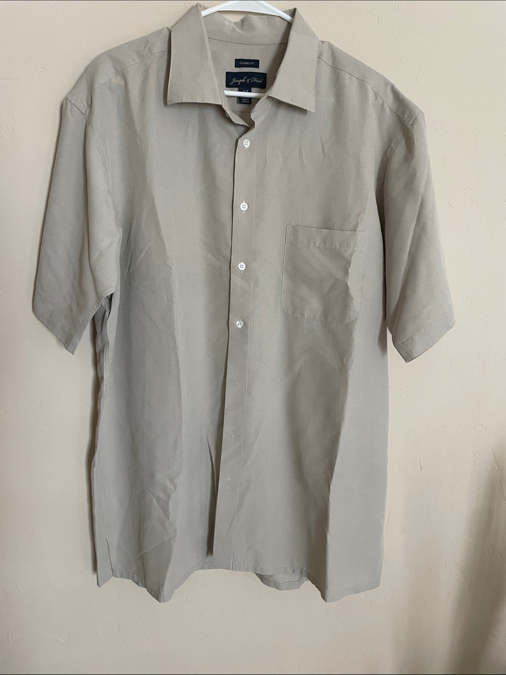 Joseph & Feiss Short-Sleeve Button-Down Shirt in Beige